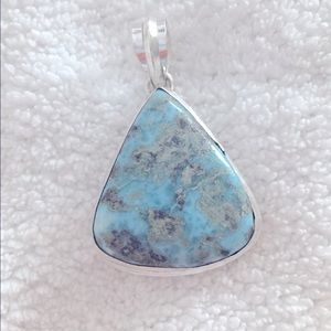 Beautiful Caribbean Larimar pendant.925 SS